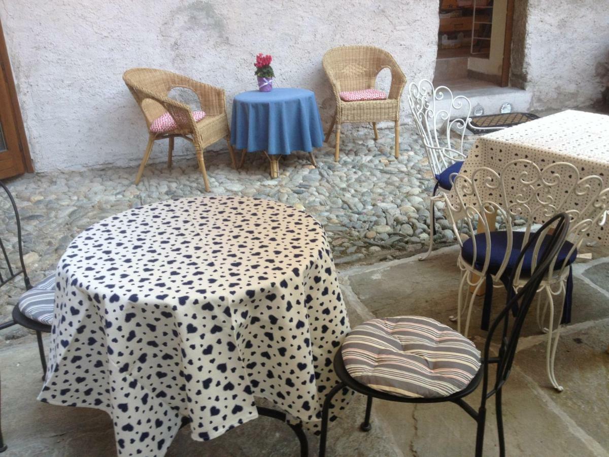 Bed and Breakfast La Tana Del Ghiro Porto Valtravaglia Exteriér fotografie